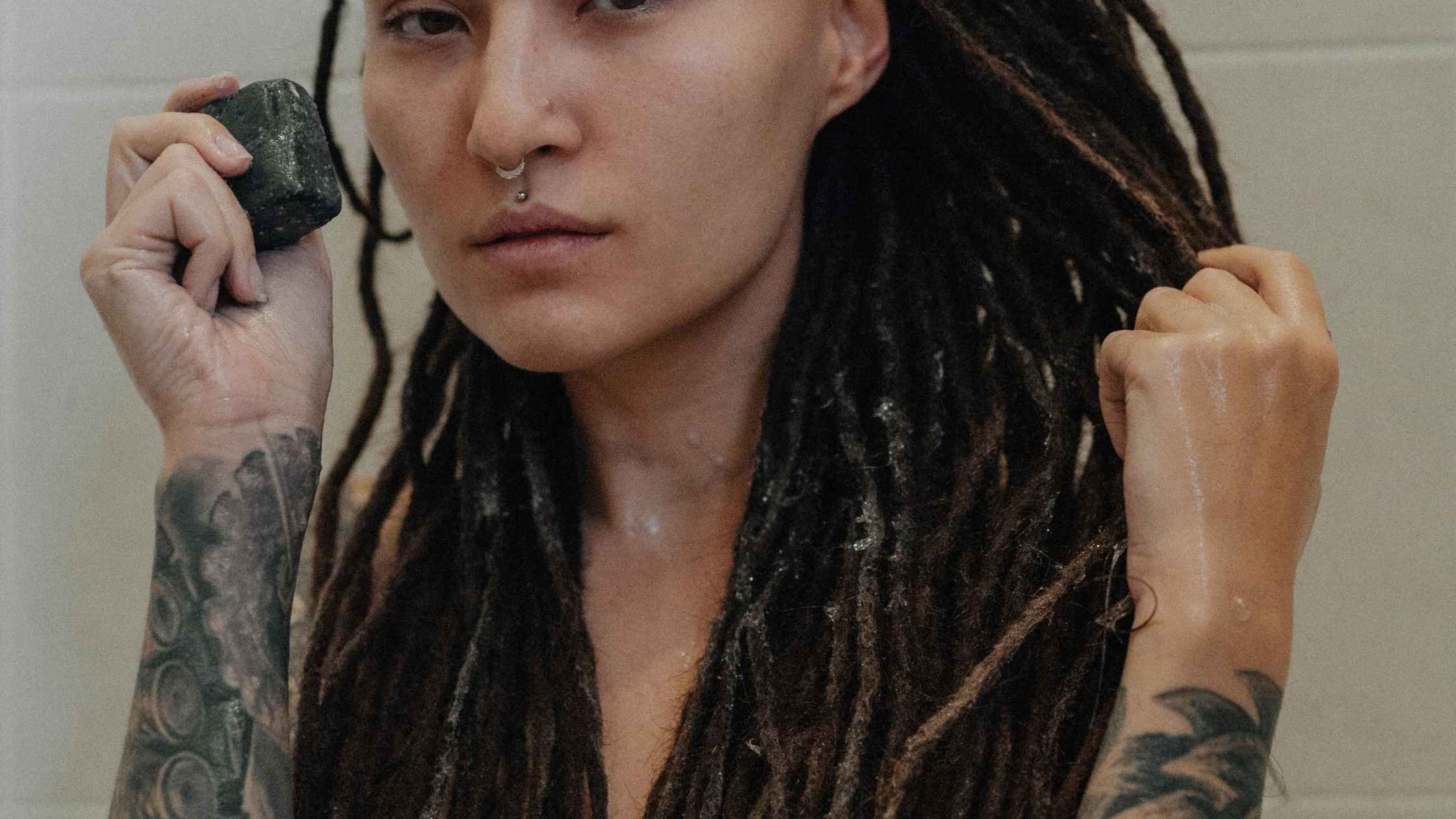 How to wash dreadlocks