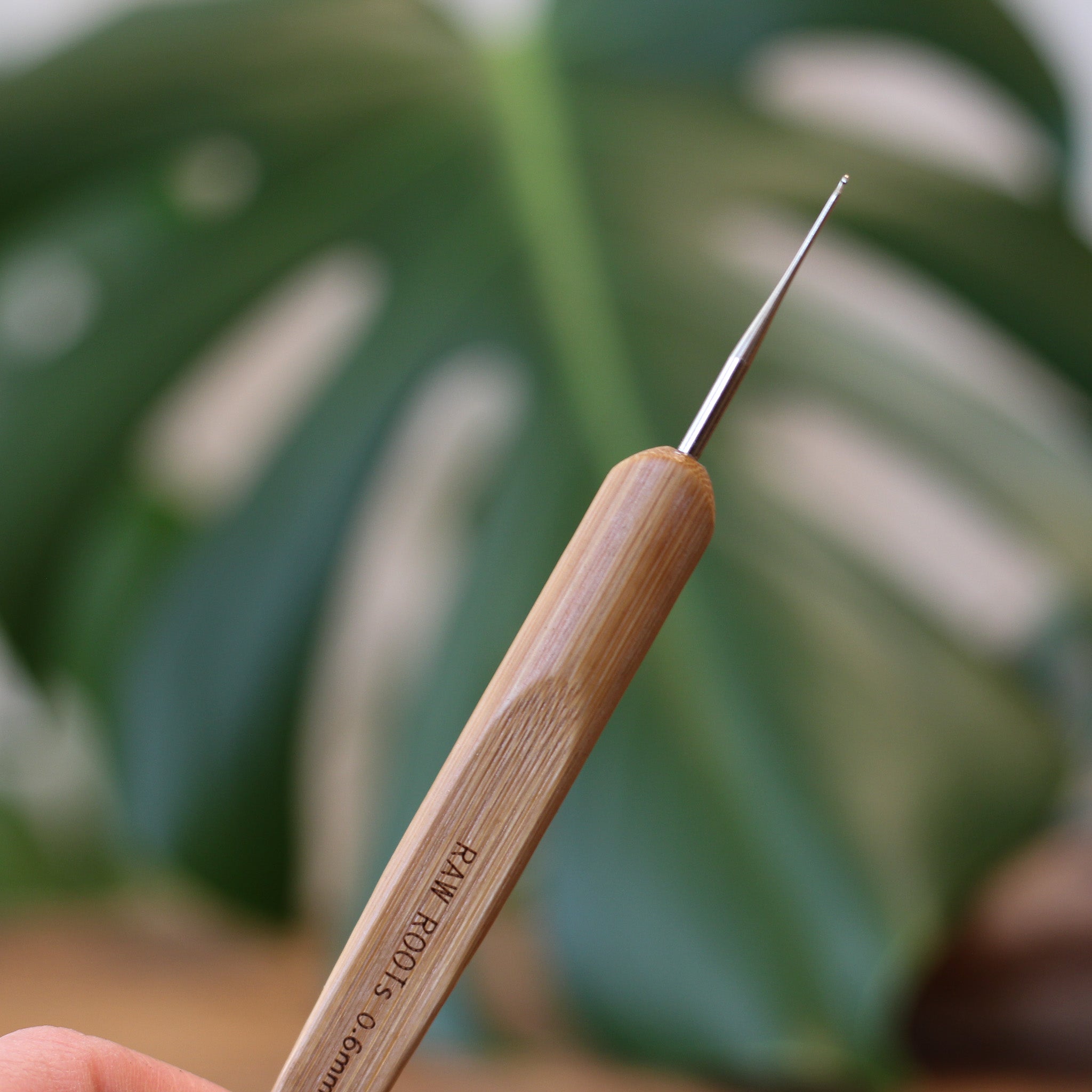 Crochet Hook with Bamboo Handle (2nd Grade)