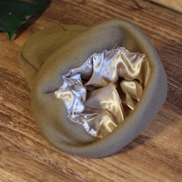 Satin-gefütterte Mütze