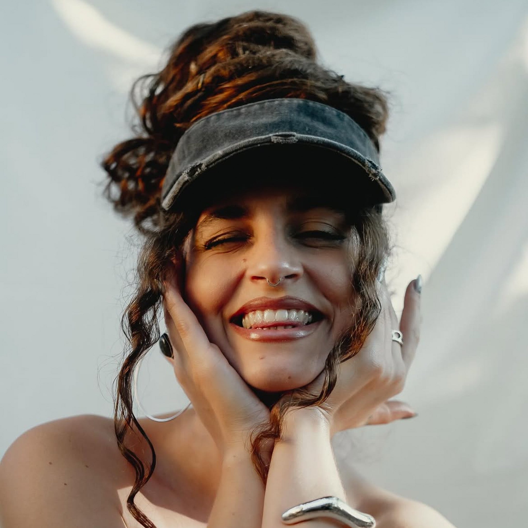 Dreadlock Sonnenblende aus Denim
